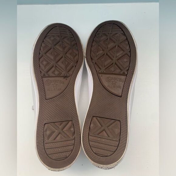 Converse Chuck Taylor’s - Picture 6 of 6